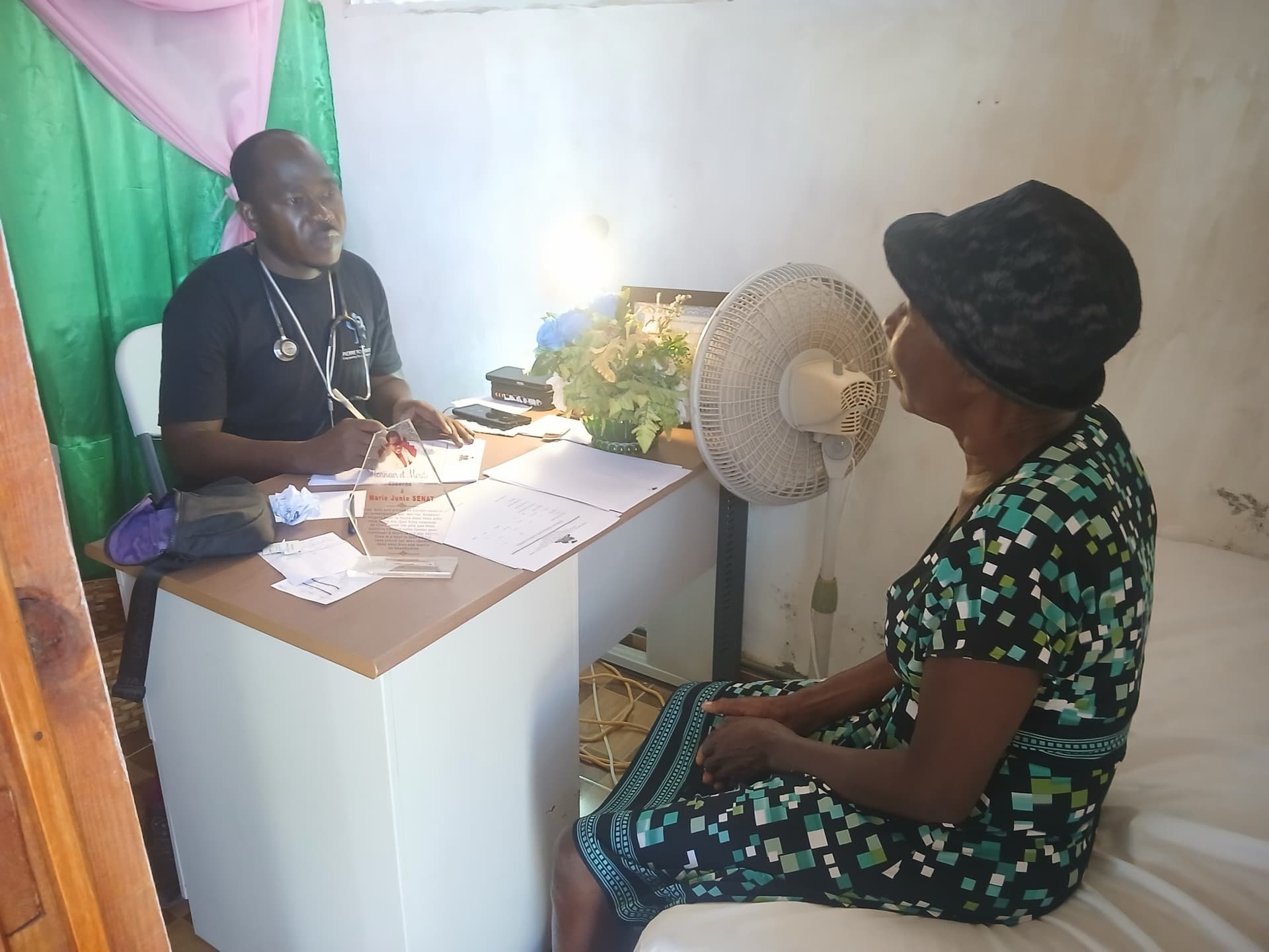Mobile Clinic, Pointe des Mangles photo 1